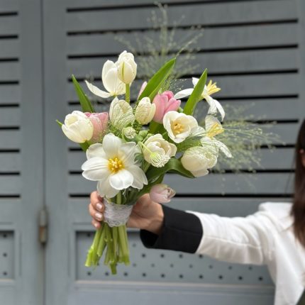 Bó Hoa Cưới Tulip – Nguyện Ước Trăm Năm Trắng Hồng Thanh Khiết