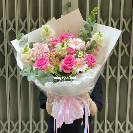 Bó Hoa Hồng Tinh Tế Ethereal Món Quà Ngọt Ngào Tặng Bạn Gái