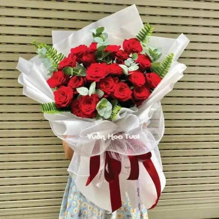 Bó Hoa Hồng Đỏ Tinh Khôi Lãng Mạn Món Quà Đẹp Nhất Cho Ngày Hẹn Hò