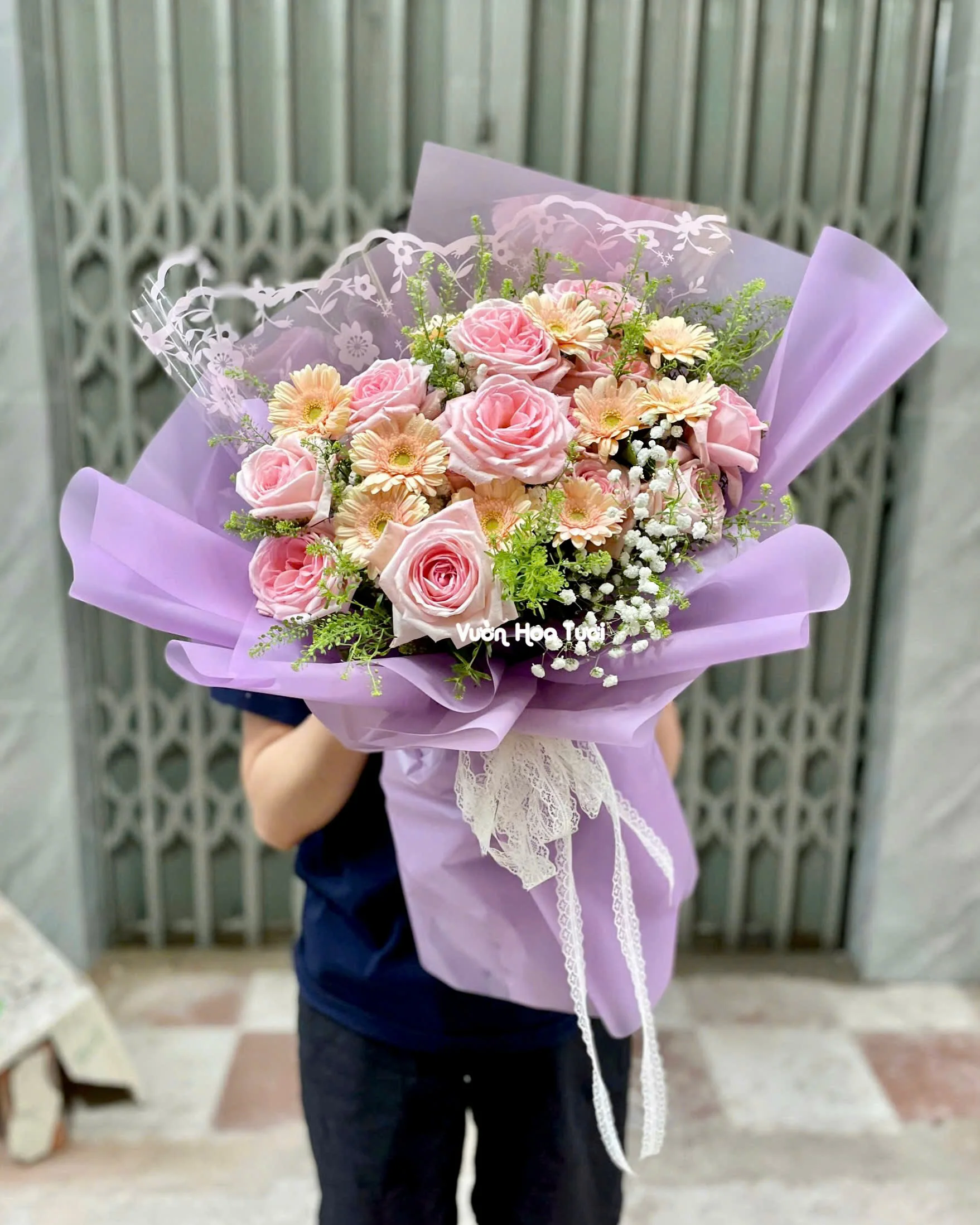 Bó Hoa Hồng Ohara Và Lá Bạc Eva Love Món Quà Tặng Mẹ Đong Đầy Yêu Thương Bó Hoa Hồng Ohara Và Lá Bạc Eva Love Món Quà Tặng Mẹ Đong Đầy Yêu Thương - Ảnh 1