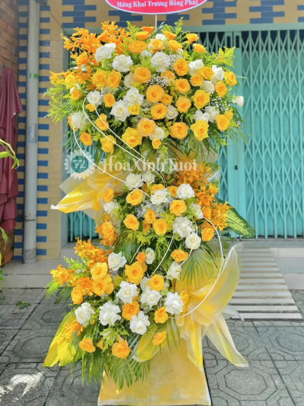 Kệ Hoa Đơm Hoa Kết Trái – Sắc Vàng Rực Rỡ, Đón Lộc Khai Trương