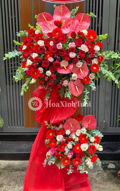 Kệ Hoa Rực Lửa Thành Công – Sắc Đỏ Thăng Hoa, Tài Lộc May Mắn