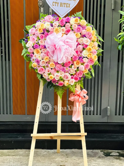 Kệ Hoa Tương Lai Rực Rỡ – Khởi Đầu Thành Công