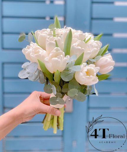 Bó Hoa Cưới Tulip Trắng – Tinh Khôi Ngày Trọng Đại