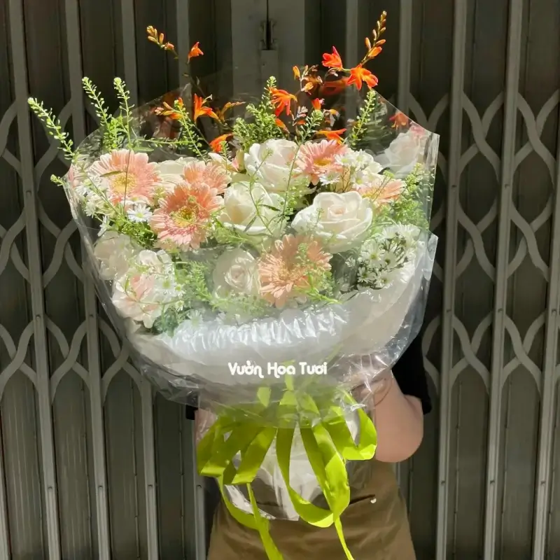 Bó Hoa Hồng dễ thương tặng sinh nhật Con Gái Món quà ngọt ngào Bó Hoa Hồng dễ thương tặng sinh nhật Con Gái Món quà ngọt ngào - Ảnh 1