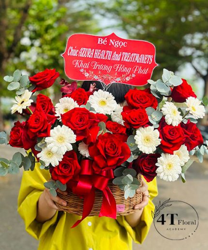Giỏ Hoa Hồng Đỏ Mix Đồng Tiền – Sắc Đỏ Tinh Khôi, Trao Gửi Yêu Thương