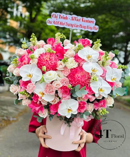 Giỏ Hoa Kiểu Mới – Gửi Lời Yêu Thương Tinh Tế