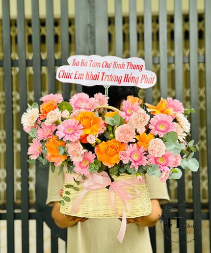 Giỏ Hoa Tone Hồng Cam – Sắc Màu Yêu Thương Nồng Ấm