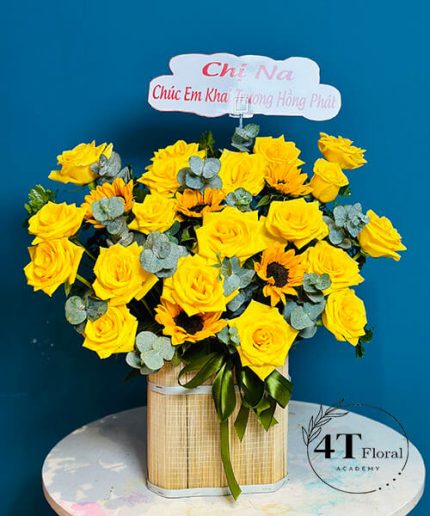 Giỏ Hoa Tone Vàng Rực Rỡ – Sắc Nắng Đong Đầy Hạnh Phúc