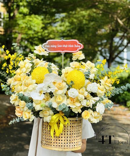 Giỏ Hoa Tươi Đặc Sắc – Sắc Màu Tinh Tế, Gửi Trao Yêu Thương