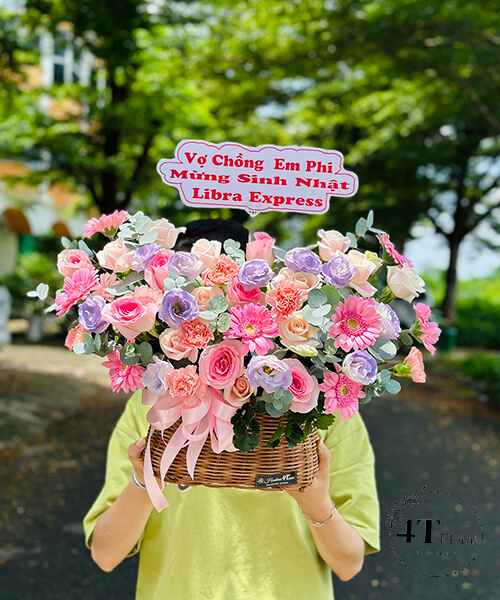 Giỏ Hoa Tươi Đẹp – Sắc Màu Rực Rỡ, Gửi Trao Yêu Thương Giỏ Hoa Tươi Đẹp - Sắc Màu Rực Rỡ, Gửi Trao Yêu Thương - Ảnh 1