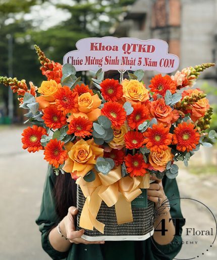 Giỏ Hoa Tươi Rạng Rỡ – Sắc Màu Hạnh Phúc