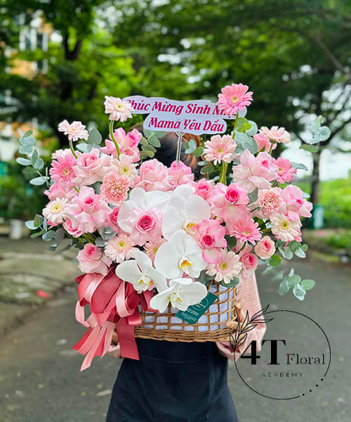 Giỏ Hoa Xinh Nhất – Gửi Trao Yêu Thương