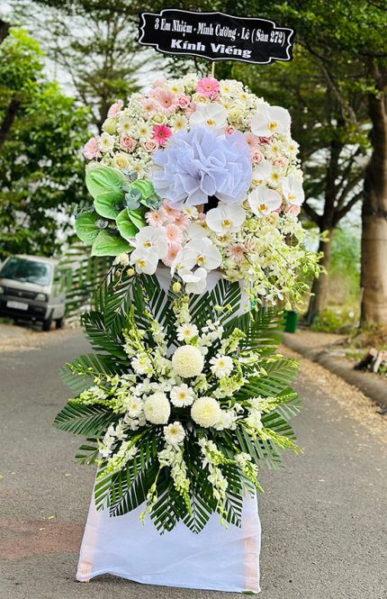 Kệ Hoa Đi Viếng Hiện Đại – Sẻ Chia Nỗi Buồn, Gửi Lời Tiễn Biệt Trân Trọng