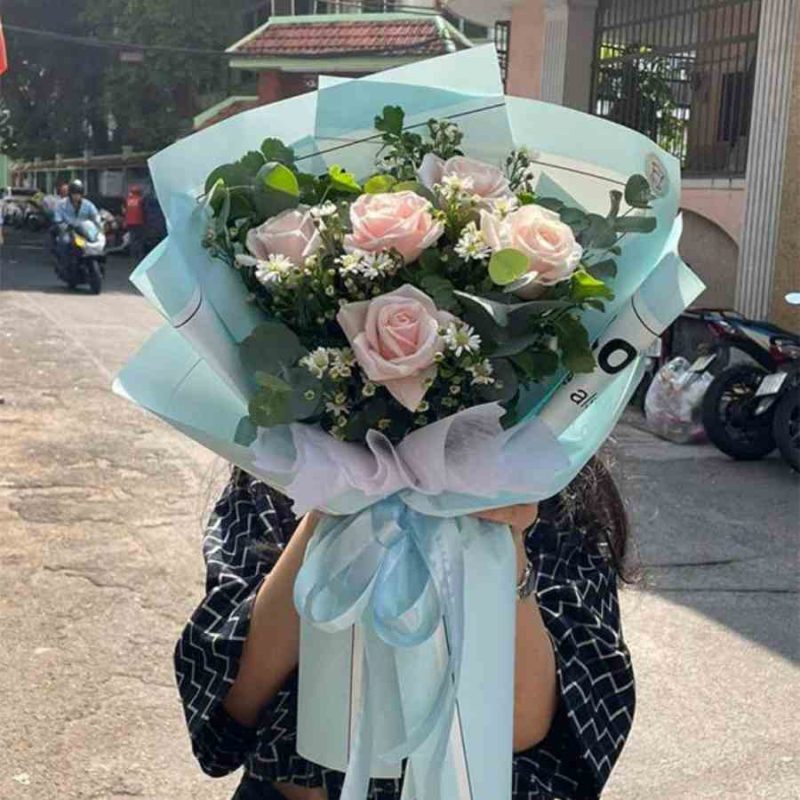 Bó Hoa Hồng Ngọt Ngào Bên Anh – Sắc Hồng Nhẹ Dịu, Trắng Thanh Khiết