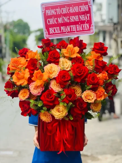 Giỏ Hoa Hồng Eternal Beauty – Sắc Xuân Rực Rỡ