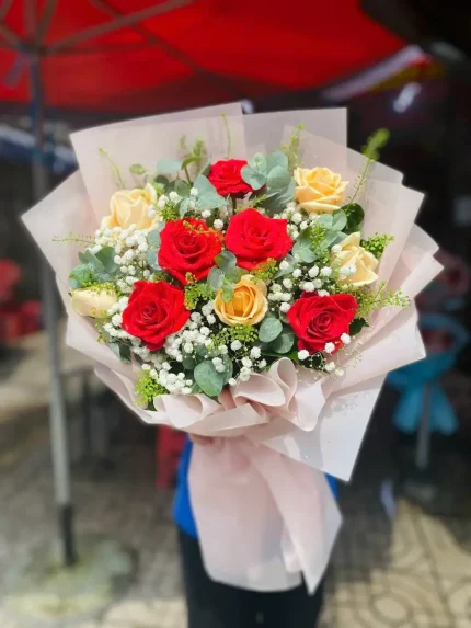 Bó Hoa Hồng Dáng Em Yêu Kiều - Sắc Đỏ Kem Dịu Dàng Sang Trọng